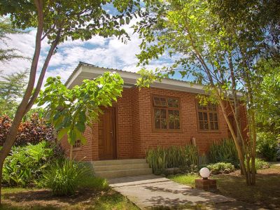 Airportplanetlodge10