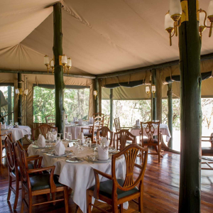 Speisebereich Kirawira Serena Tented Camp