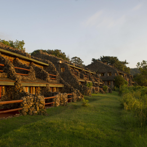 ngorongoroserenalodge_exterior