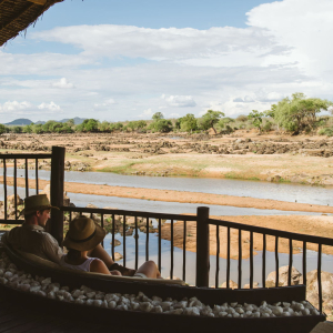 Terrasse mit Ausblick auf den Ruaha Fluss