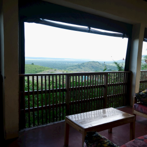 Lounge mit Ausblick auf die Landschaft