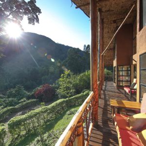Hauptgebäude Terrasse mit Ausblick
