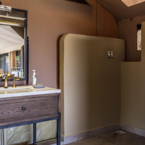 Dusche und Waschbecken Zelte