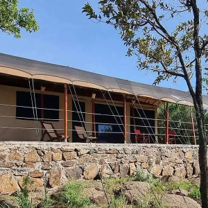 Deluxe Zelt von Außen