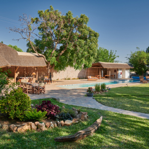 Pool & Gartenbereich