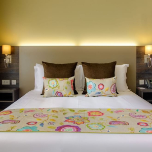 Standard Zimmer Doppelbett