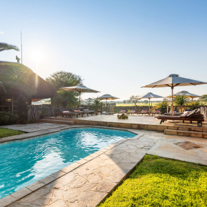 fransindongolodge_pool