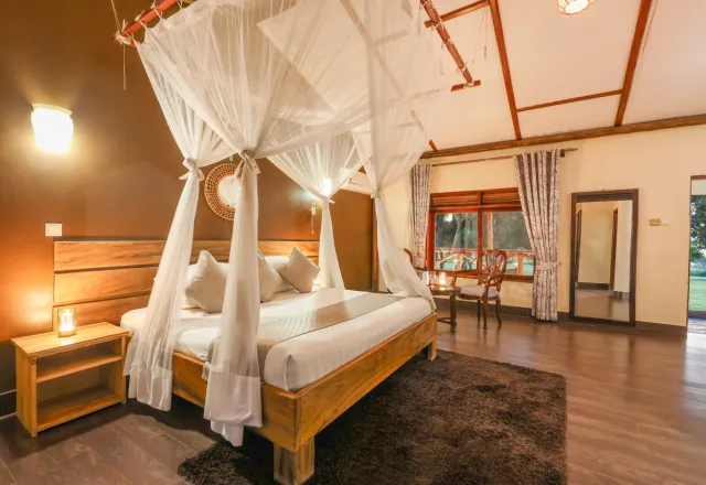 Pakuba Lodge