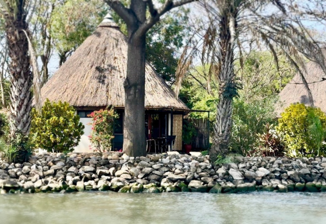Speke Bay Lodge